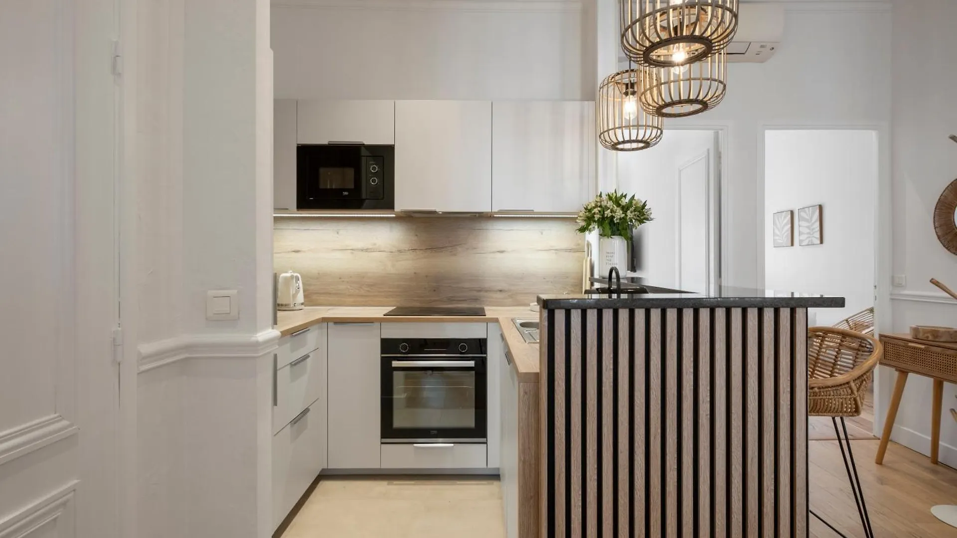 公寓 Cannes Heart, 3 Bedroom 3 Bath, 100M Palais & Beach